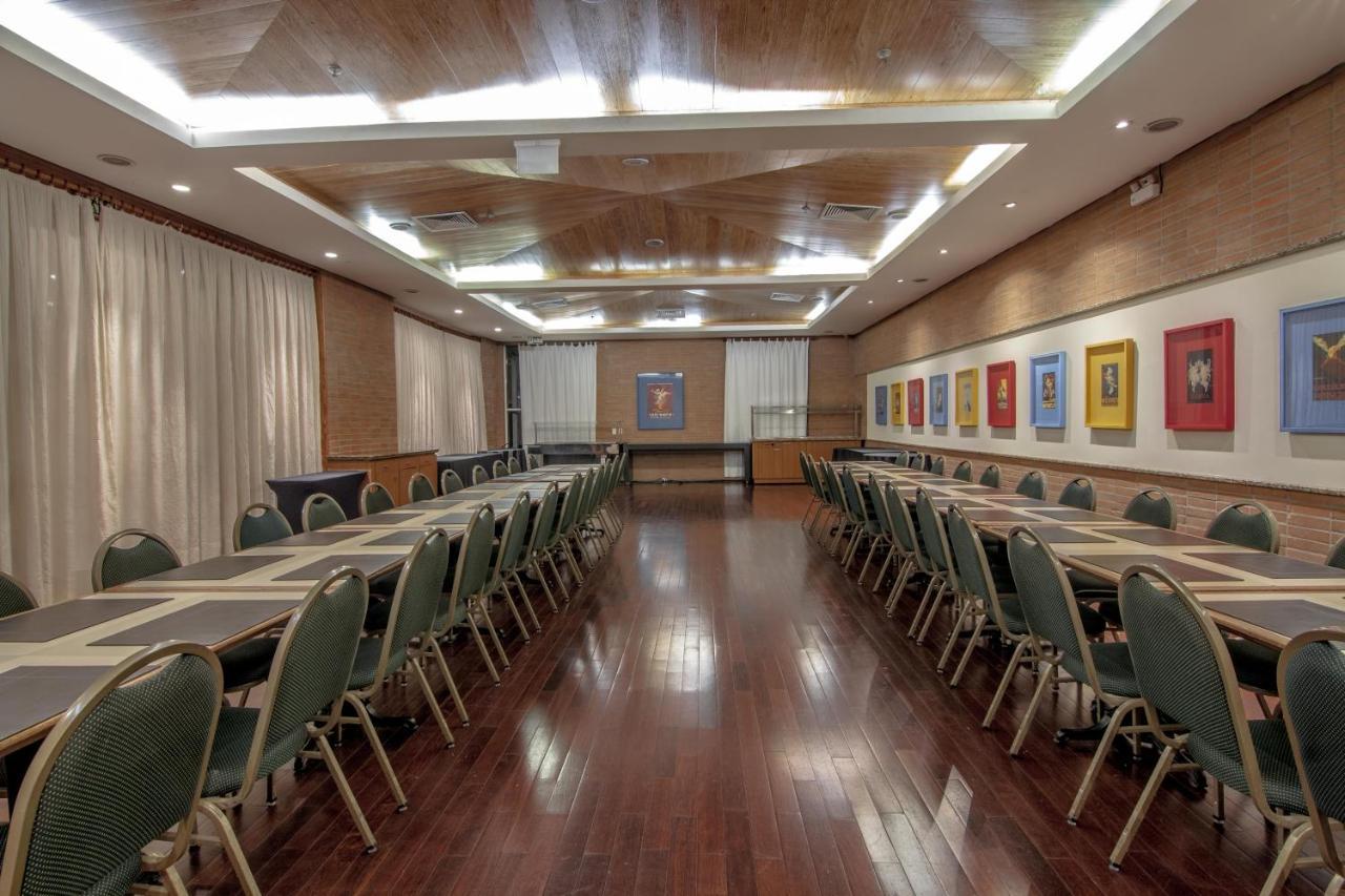 Hotel Deville Prime Porto Alegre Eksteriør bilde The 2019–2020 boardroom of the National University of Ireland, Galway
