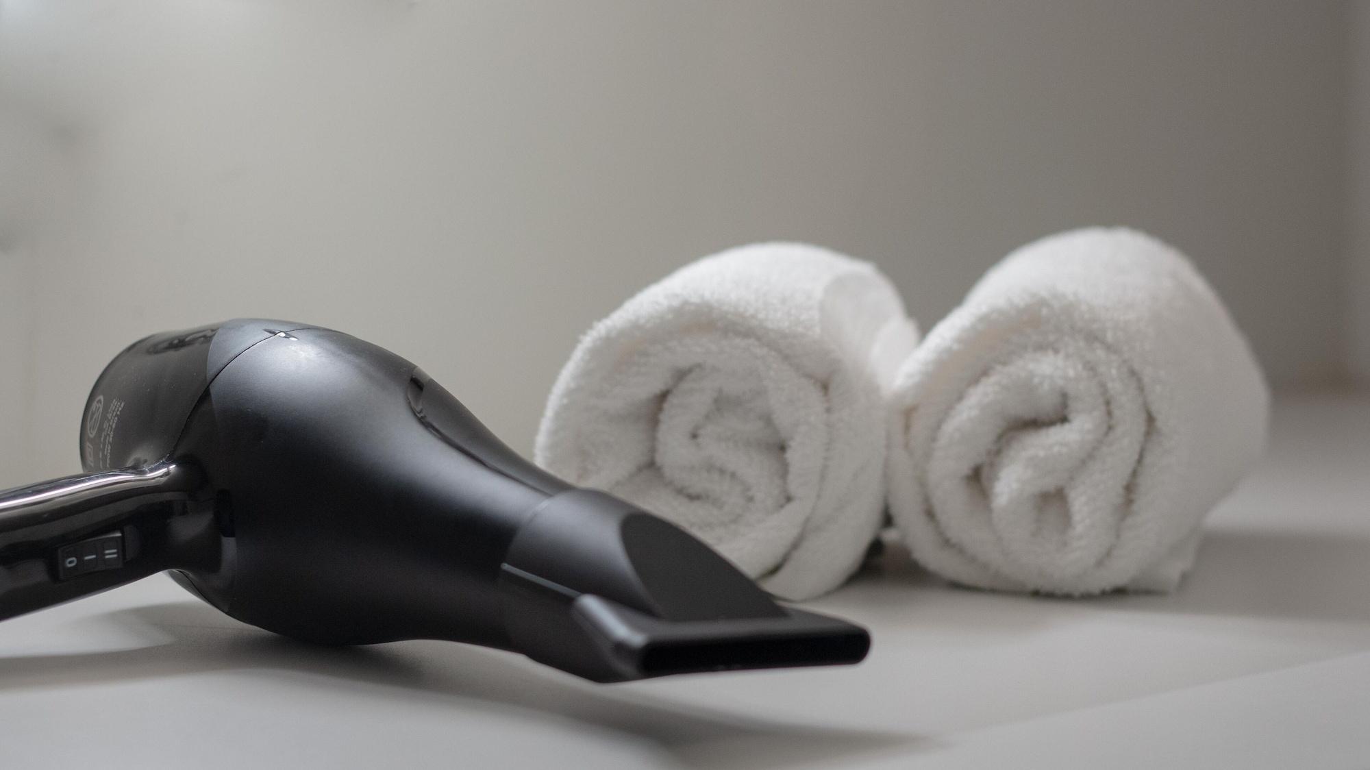 Hotel Deville Prime Porto Alegre Eksteriør bilde A hair dryer